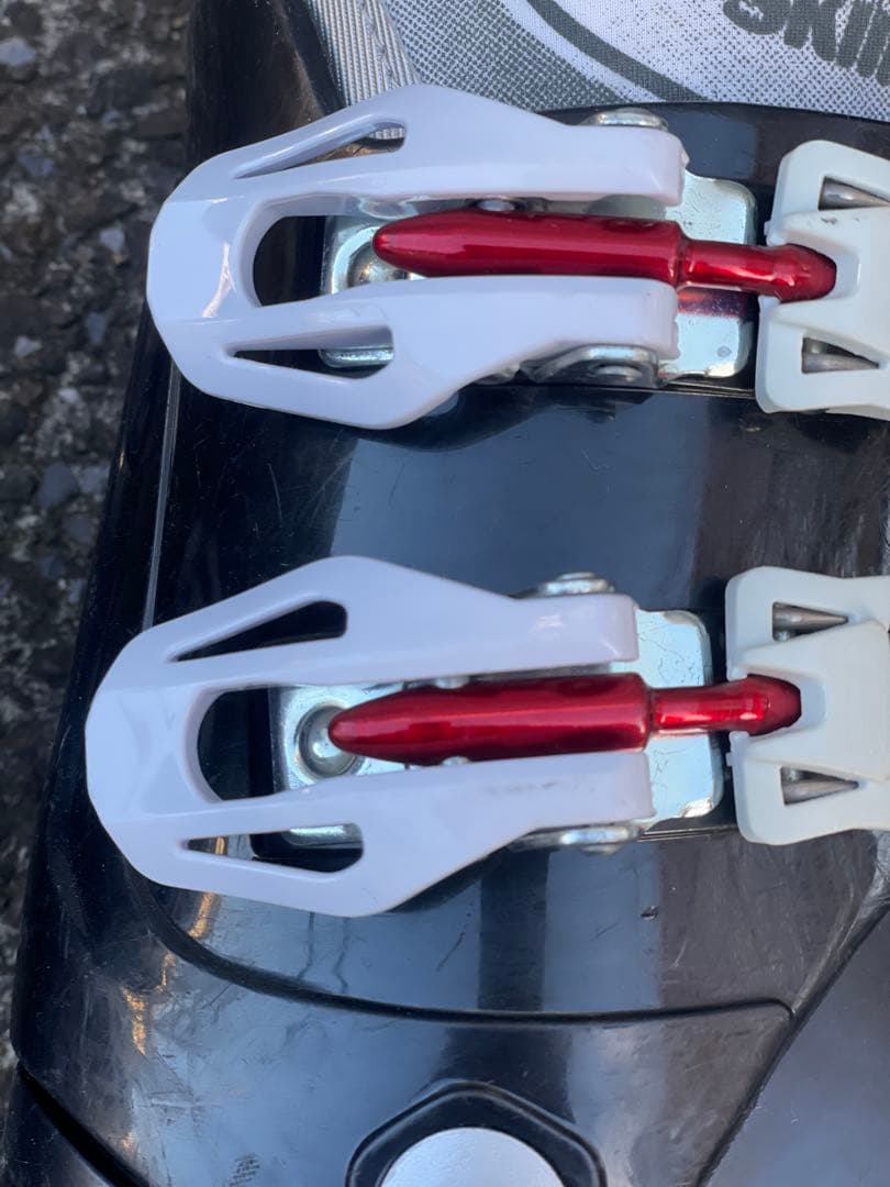 【ピカピカ】ジュニアスキー3点セット（ブーツ・スキー板・ストック）