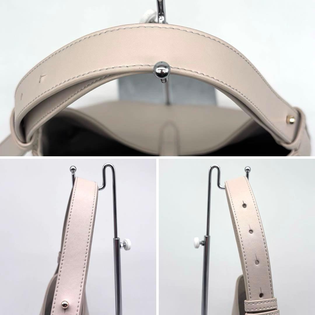 ✨未使用級✨現行✨フルラ　ゴッチャ　M　ホーボーバッグ　グレージュ