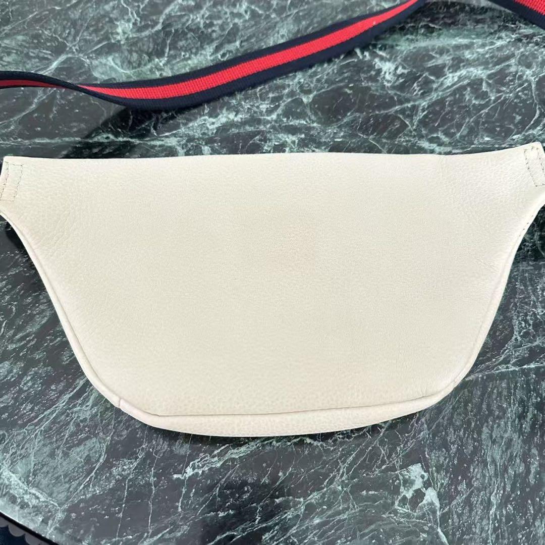 【美品】GUCCI グッチ レザーボディバッグ　ホワイト