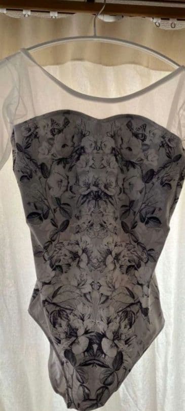 【新品】unoa ウノア　レオタード　Ｌサイズ　猫柄