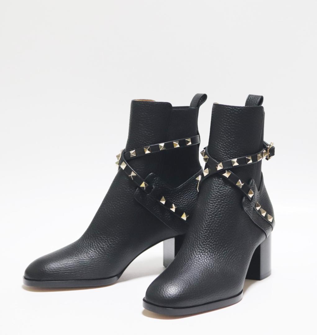 新品【ヴァレンチノガラバーニ】ロックスタッズ アンクルブーツ 黒 38.5