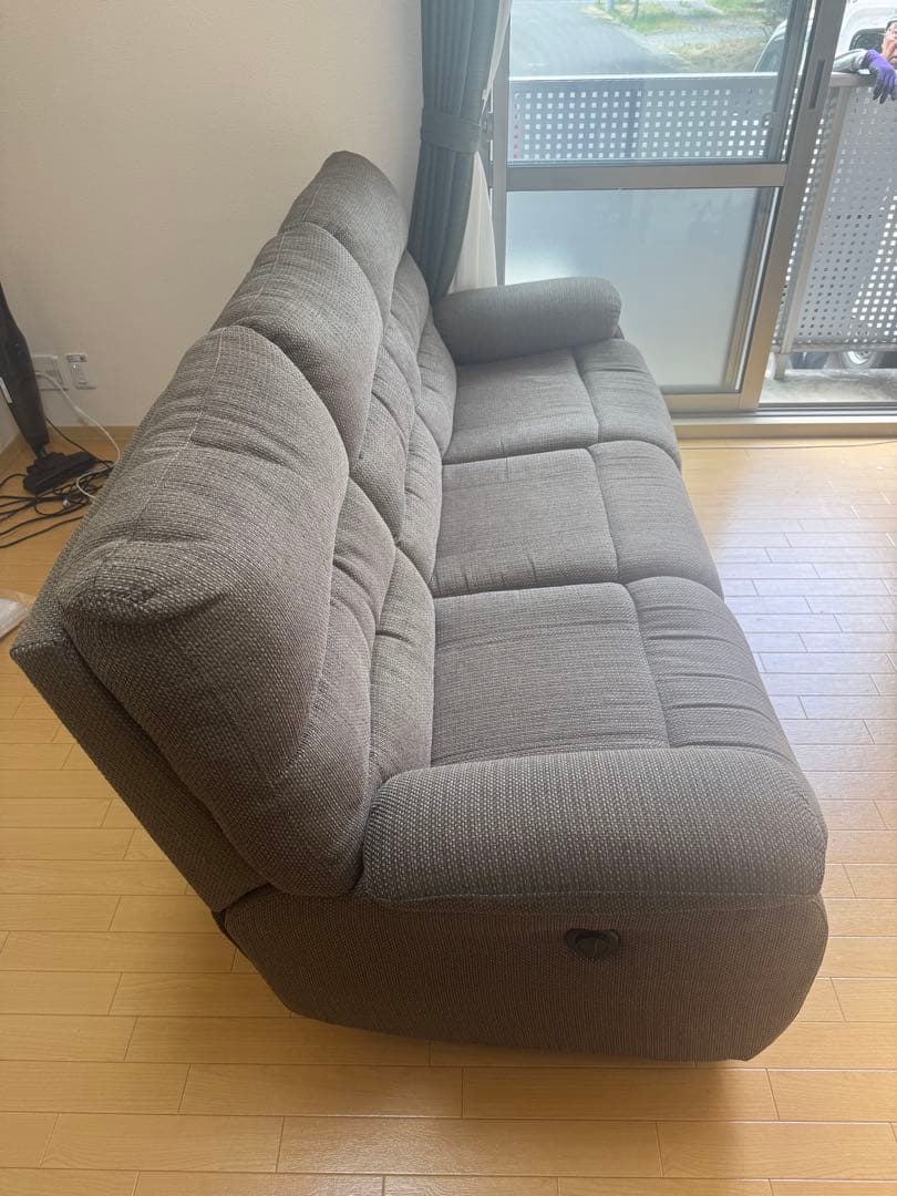 電動リクライニング機能付き3人掛けソファ