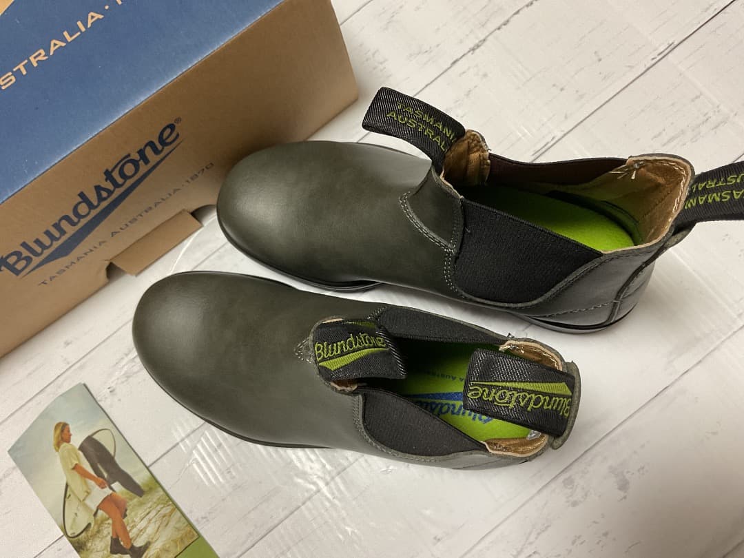 BLUNDSTONE VEGAN サイドゴア　サイズ５　新品未使用