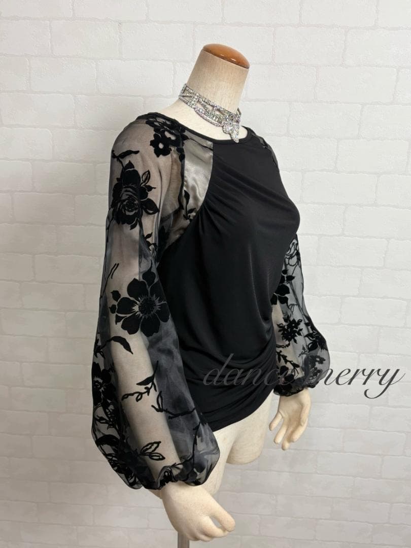 ＊新品　社交ダンス　トップス　黒　ベージュ　長袖　バルーン袖　パーティ　1476
