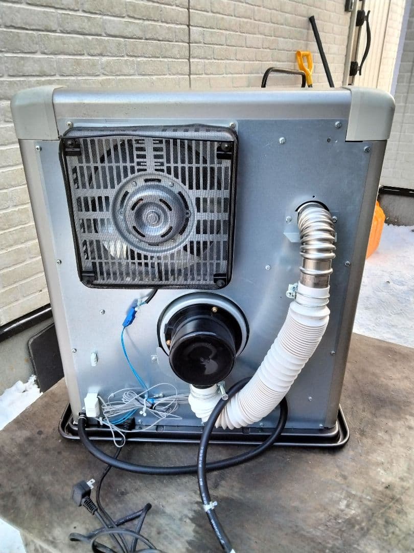 サンポットFF石油ストーブゼータス！品番「FFR‐563SX」2016年式中古品