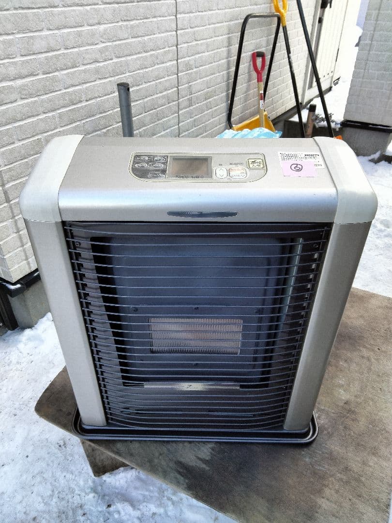 サンポットFF石油ストーブゼータス！品番「FFR‐563SX」2016年式中古品