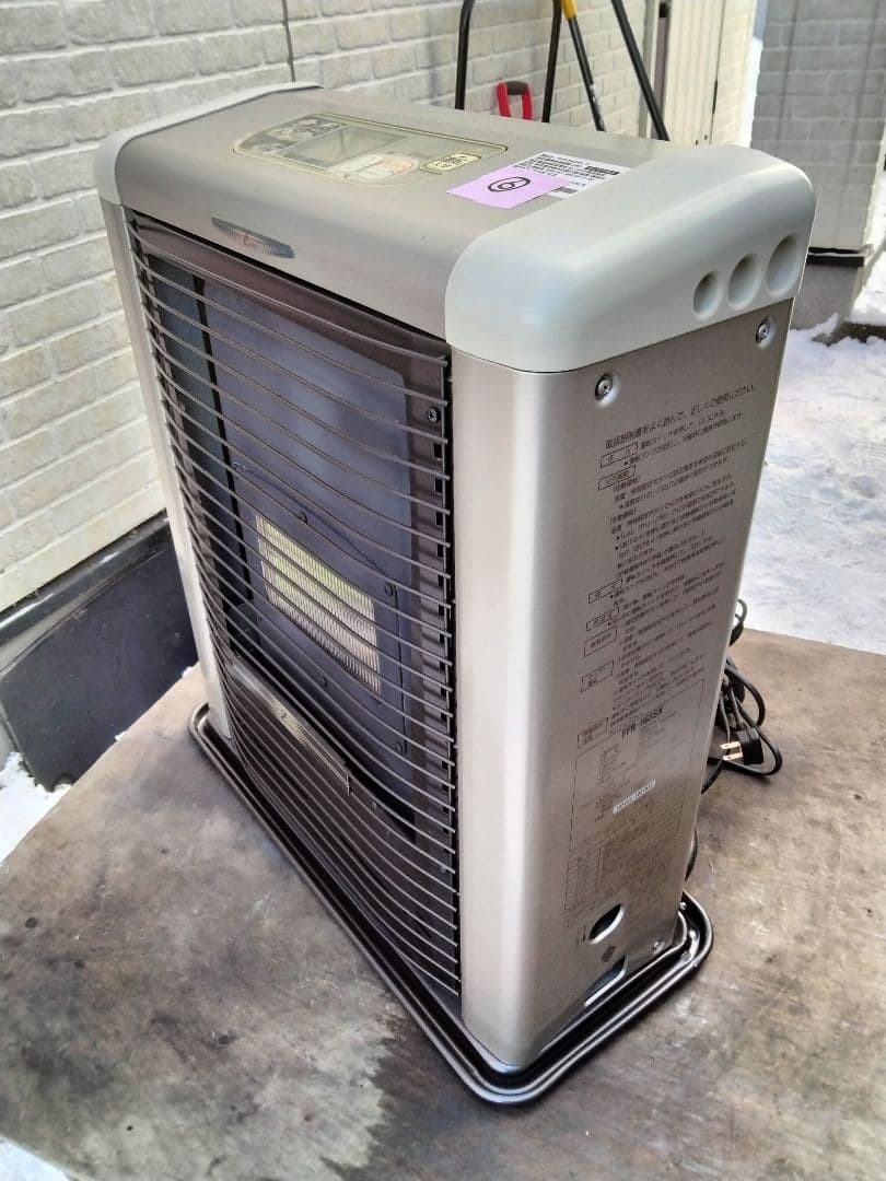 サンポットFF石油ストーブゼータス！品番「FFR‐563SX」2016年式中古品