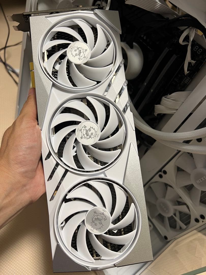 ジャンクMSI GEFORCE RTX 4070 Gaming 12gb