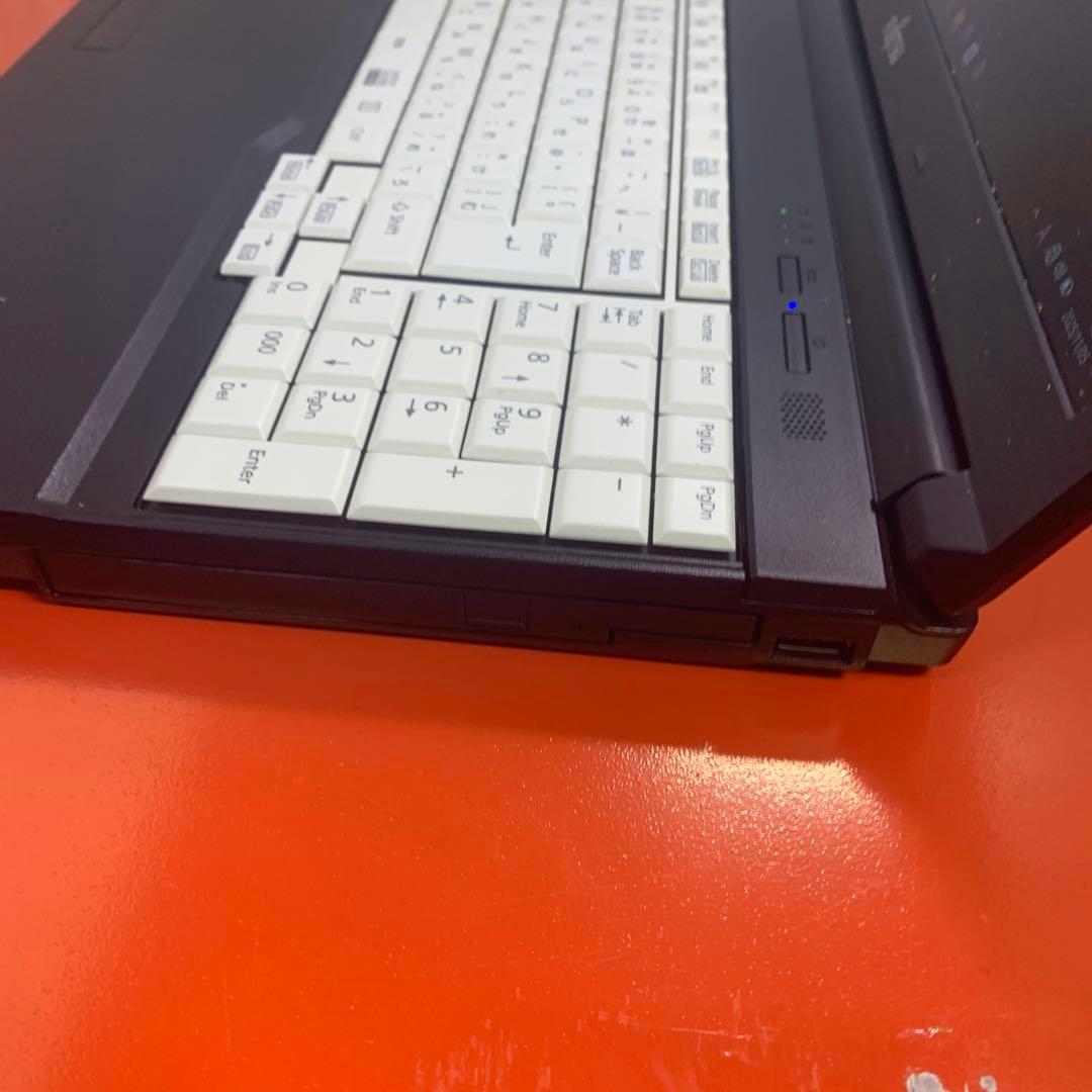 富士通 Windows 11 美品 爆速SSDノートパソコン