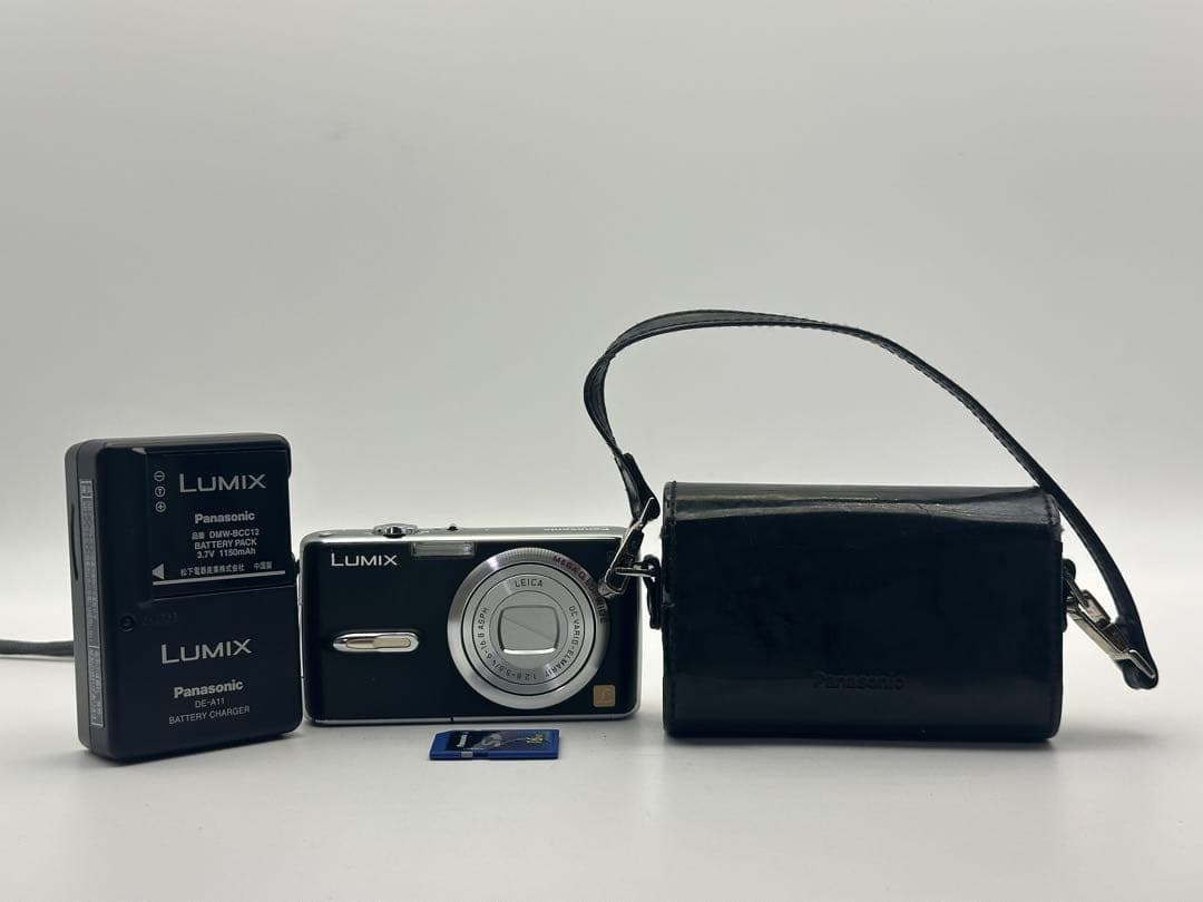 Panasonic LUMIX DMC-FX07 コンパクトデジタルカメラ