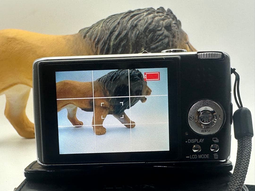 Panasonic LUMIX DMC-FX07 コンパクトデジタルカメラ