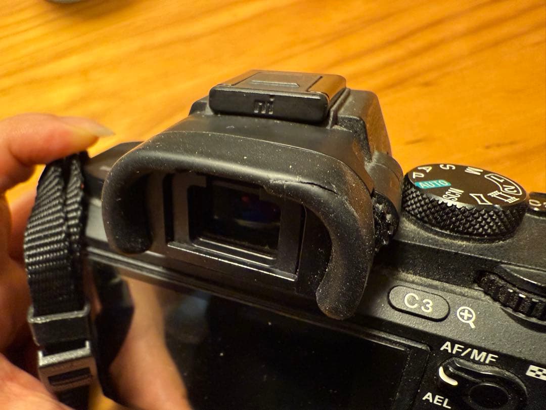 R*N様 SONY α7 II ミラーレス一眼カメラ 本体(バッテリーなし)とキ