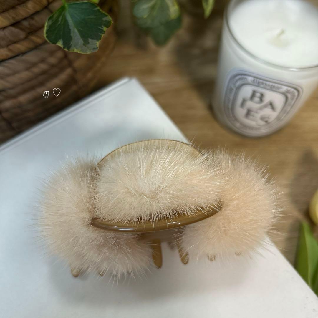 アレクサンドルドゥパリ　ミンクファークリップ　ヘアアクセサリー　バンスクリップ