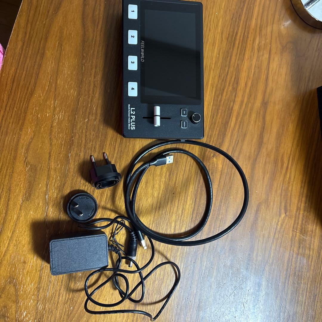 FEELWORLD L2 PLUS マルチフォーマットビデオミキサー