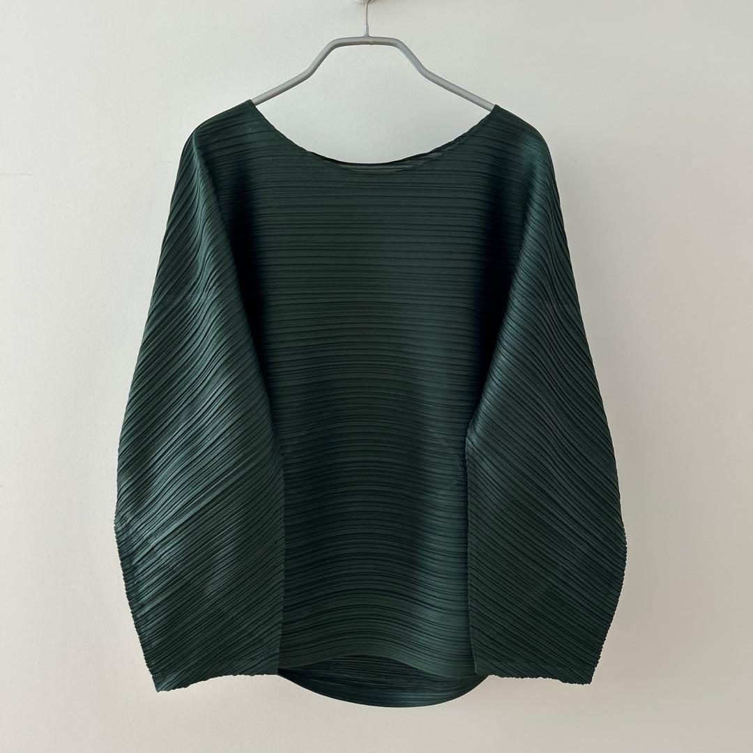 PLEATS PLEASE グリーン　トップス