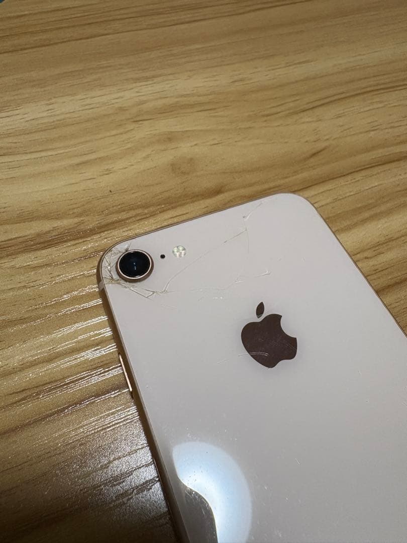 Apple iPhone 8 ピンクゴールド 背面ヒビあり 64GB