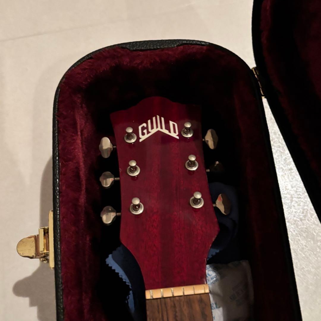 Guild M-120CHアコースティックギター(赤)