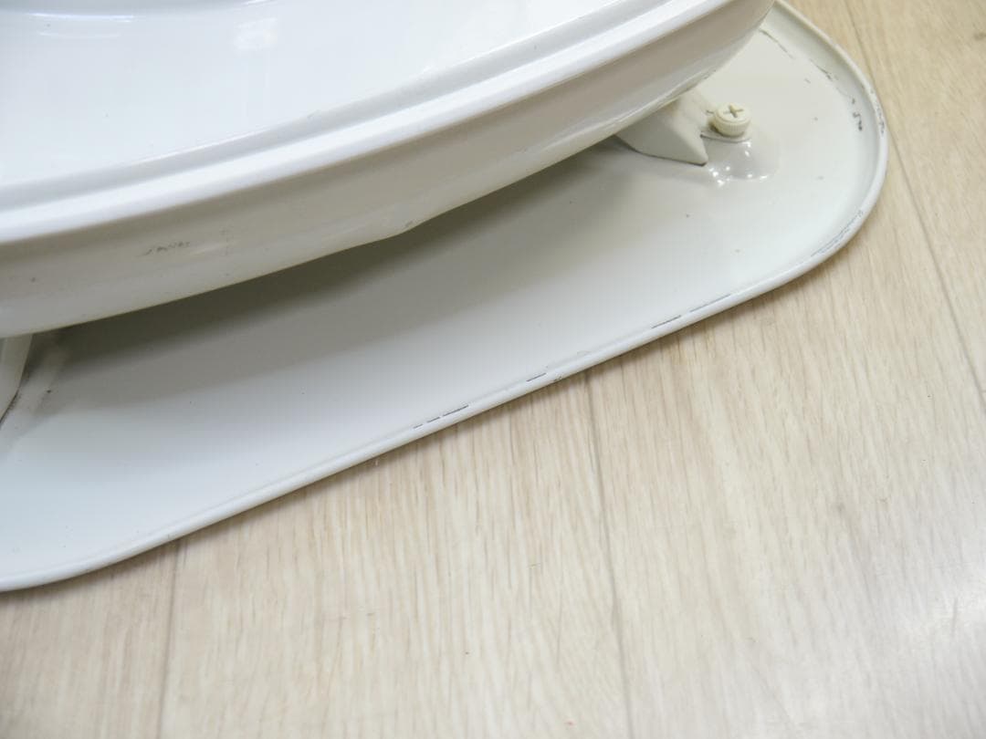 ◆送料無料◆2012年③◆コロナ　ホワイト 　石油ストーブ 　手動ダイヤル式