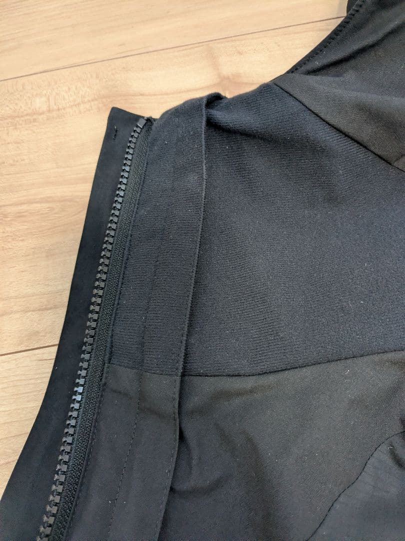 manato　マウンテンジャケット　L　NP61800　ブラック