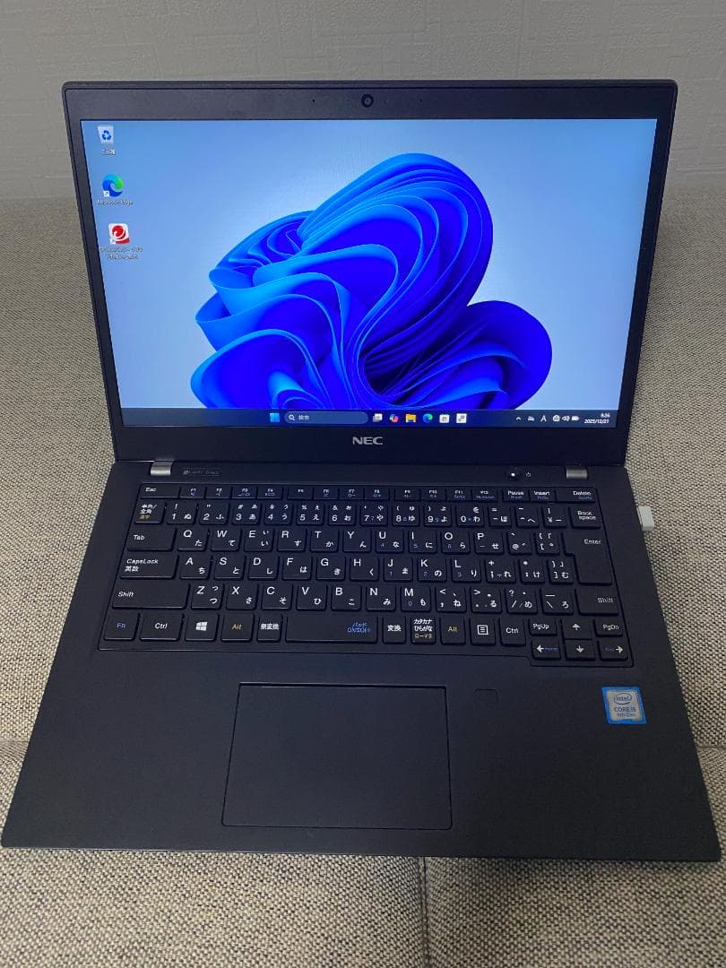 NEC製　ノートパソコン　13.3インチ