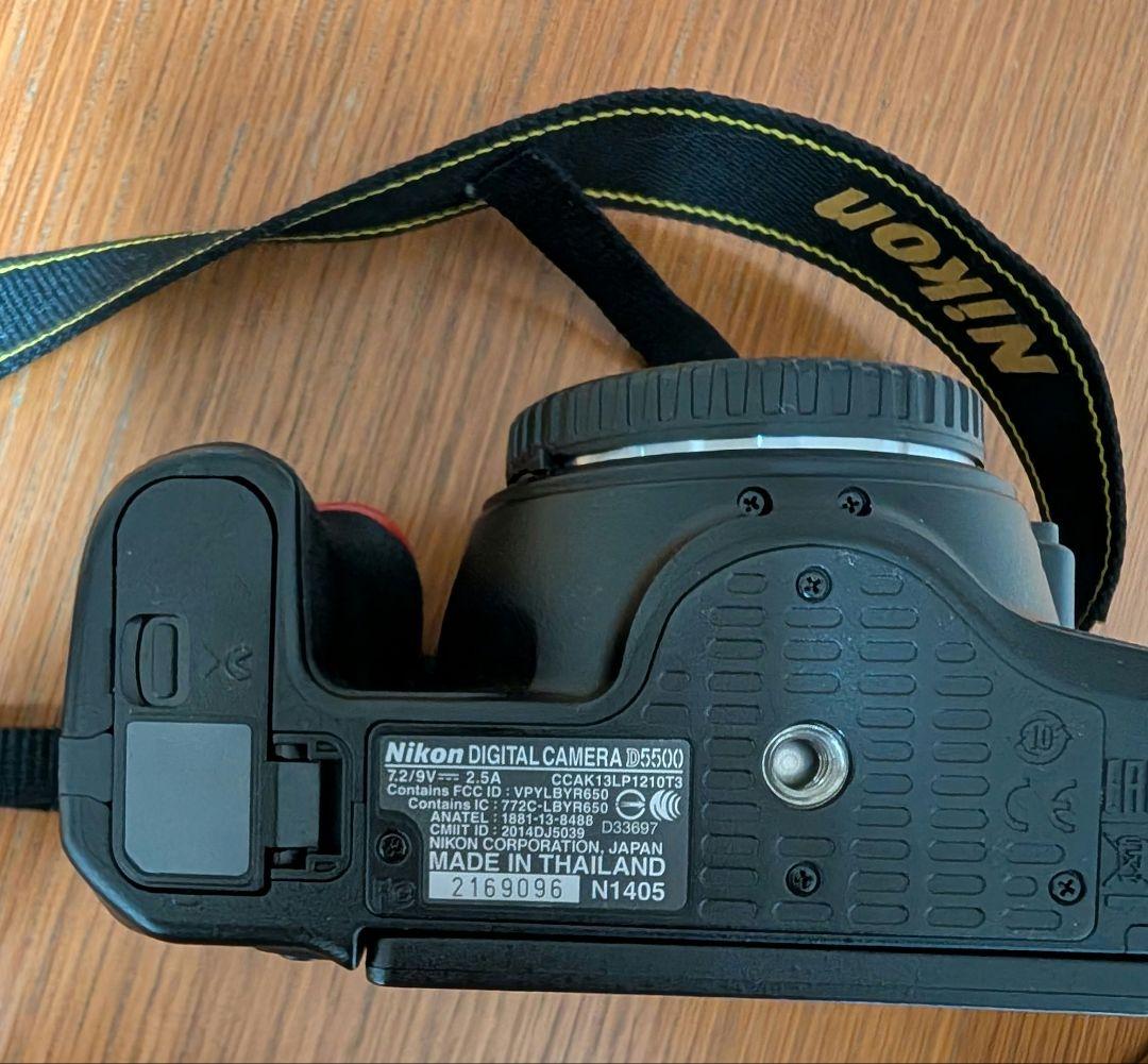 Nikon D5500 デジタル一眼レフ 本体とレンズ付き