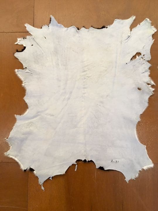 新品 カウラグ ハラコ 仔牛革 アクセントラグ インテリア レザー A31