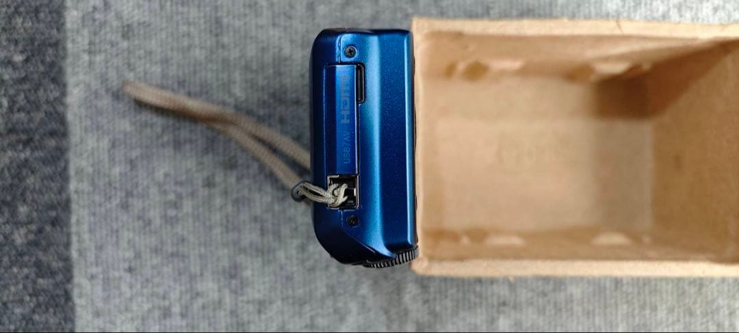 【美品】CASIO EXILIM EX-ZR200 コンパクトデジタルカメラ