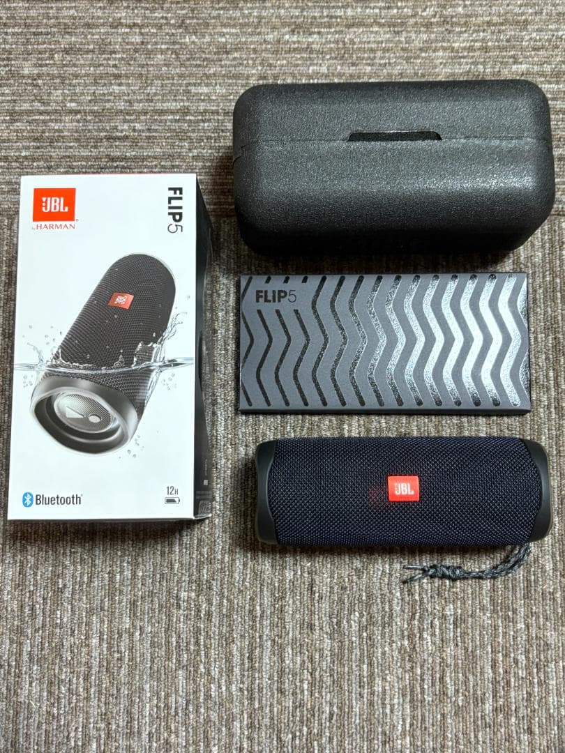 未使用品　JBL FLIP5 ワイヤレススピーカー