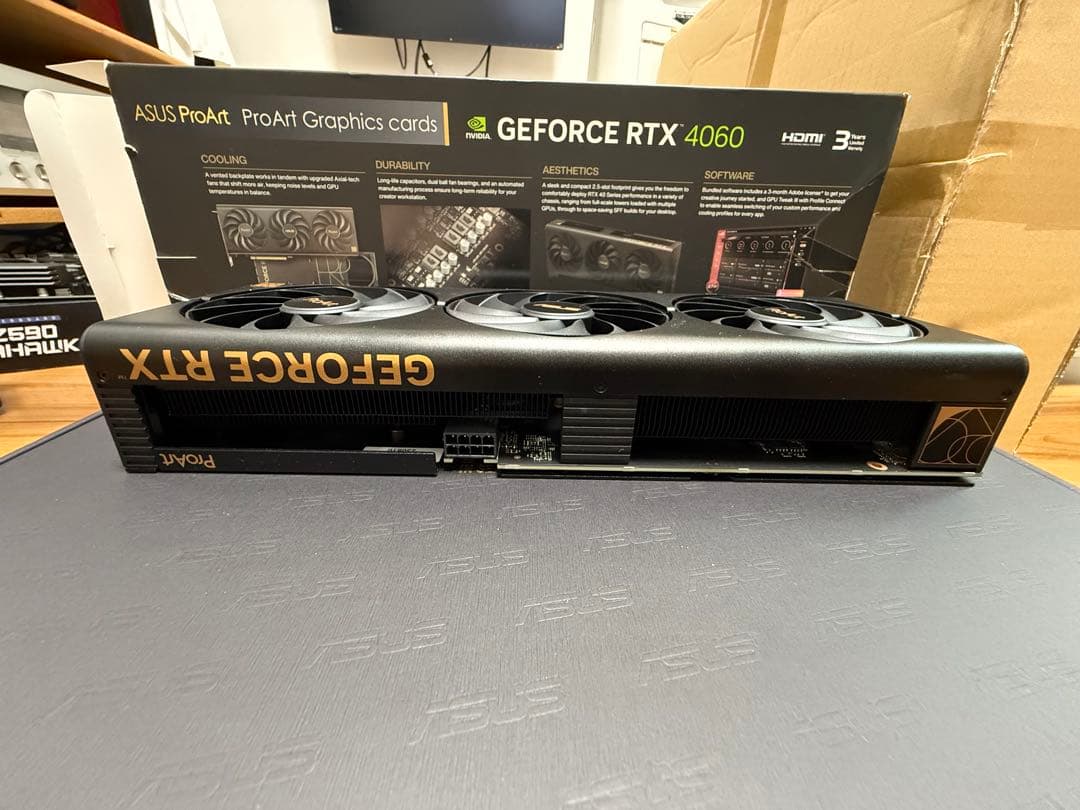 ASUS ProArt GeForce RTX 4060 8GB 美品