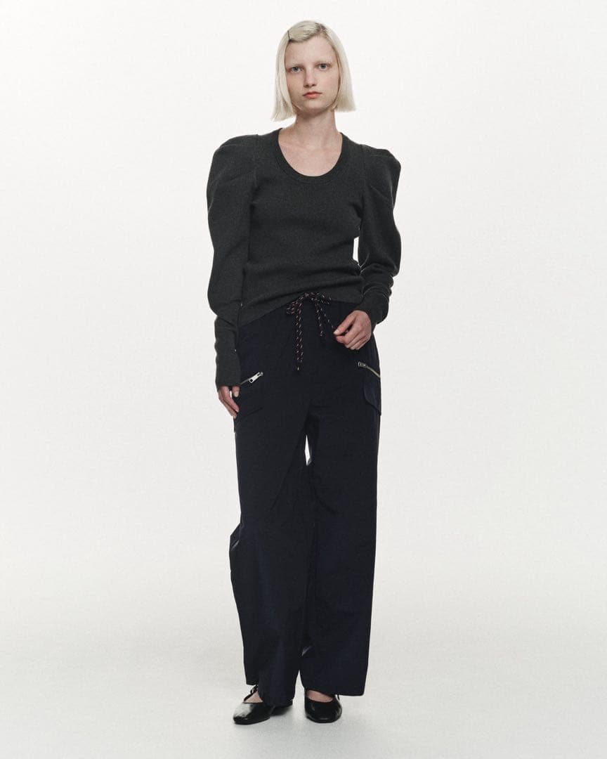 左近鈴乃さん　Bibiy. ビビィ　EFFIE PUFF KNIT ブラック