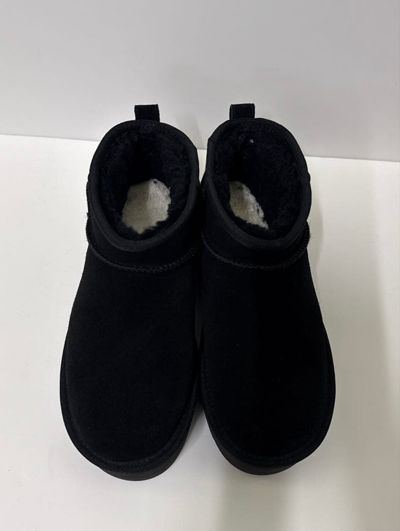 UGG クラシックウルトラミニ　プラットフォーム 黒 US6 JP23.0