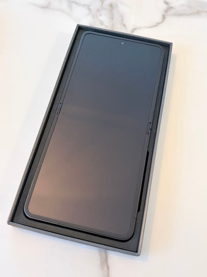 Samsung Galaxy Z Flip7 ジェットブラック 512GB本体