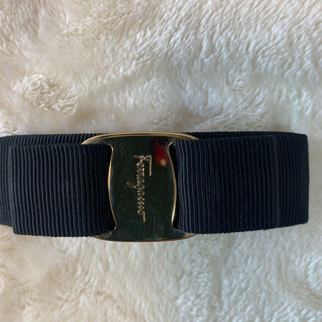 【美品】フェラガモ　ヴァラリボン　バレッタ　ブラック　ゴールド