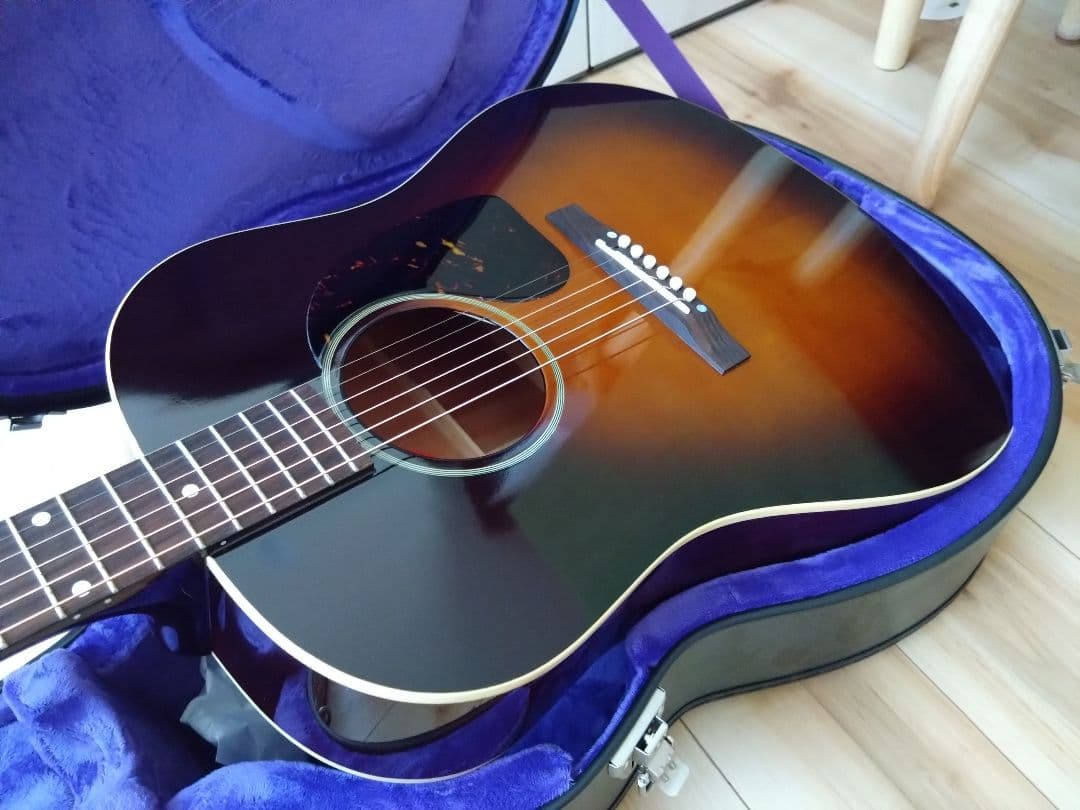 アコースティックギター サンバースト ハードケース付き