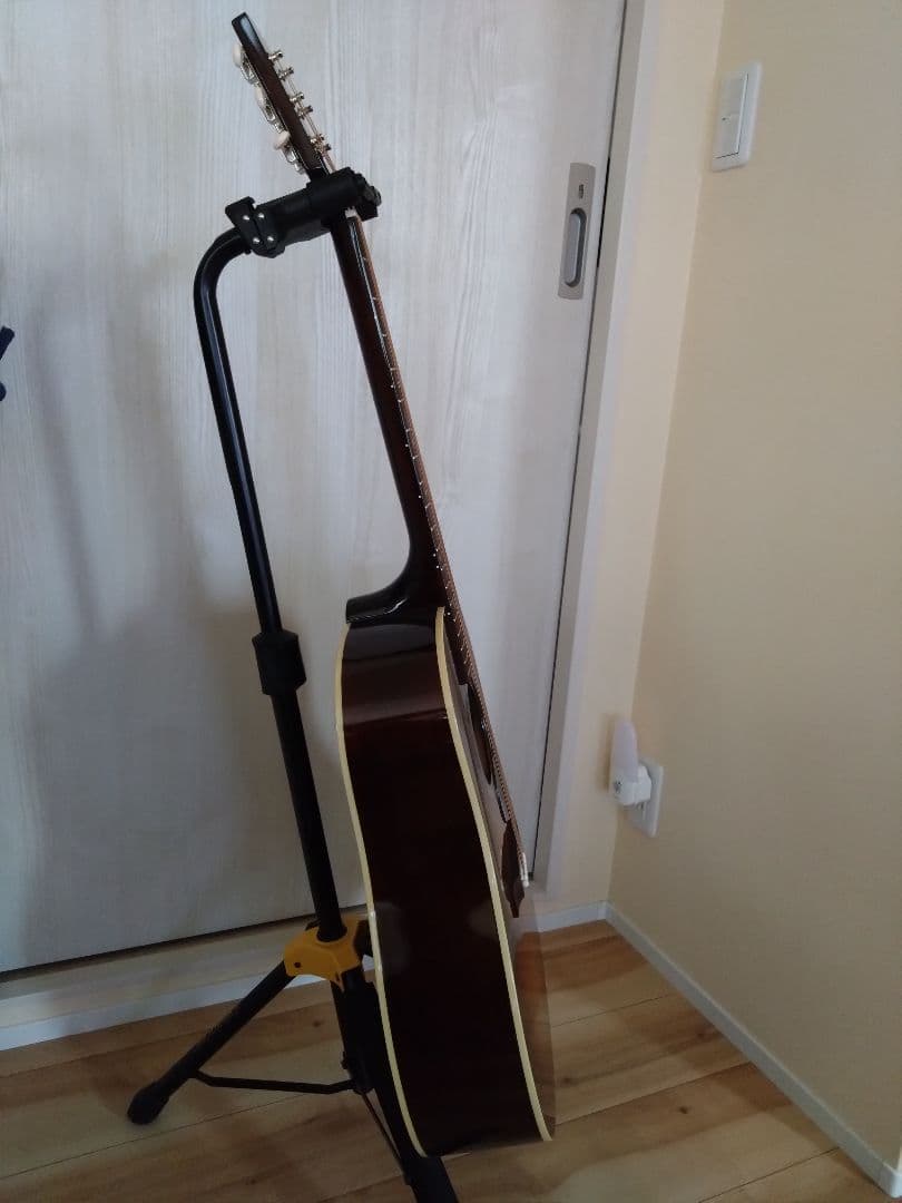 アコースティックギター サンバースト ハードケース付き