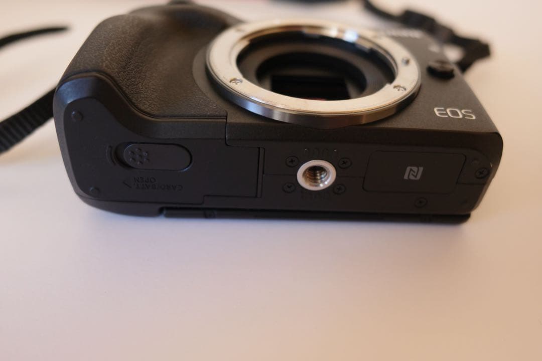 CANON EOS M3 ダブルズームキット ミラーレス一眼