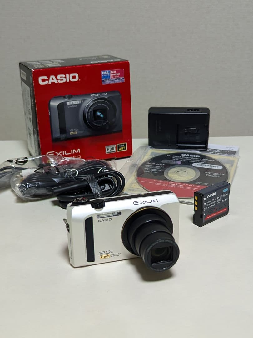 CASIO EX-ZR100 高速連写 光学12.5倍ズーム 美品