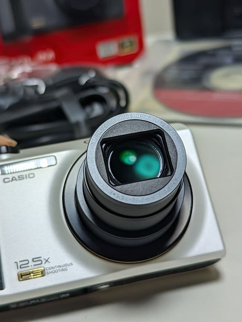 CASIO EX-ZR100 高速連写 光学12.5倍ズーム 美品