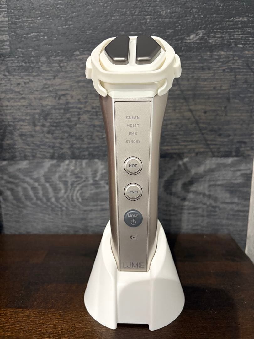 メガビューティ LUMIE