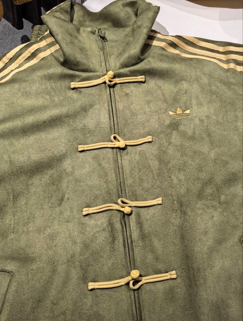 海外限定XL Adidas チャイナトラックジャケット グリーン　KT3847