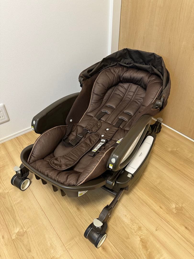 ☆美品☆アップリカ　ユラリズム オート プレミアム プラス　フォルテシモ