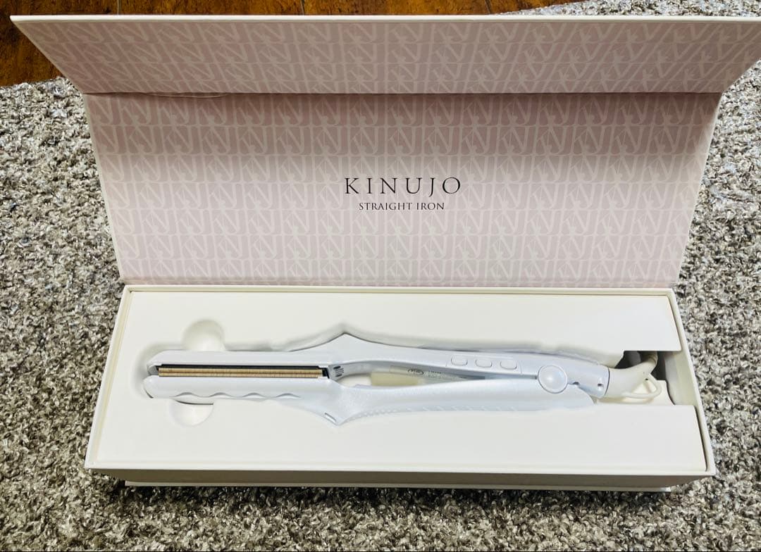 キヌージョ　ストレートアイロン