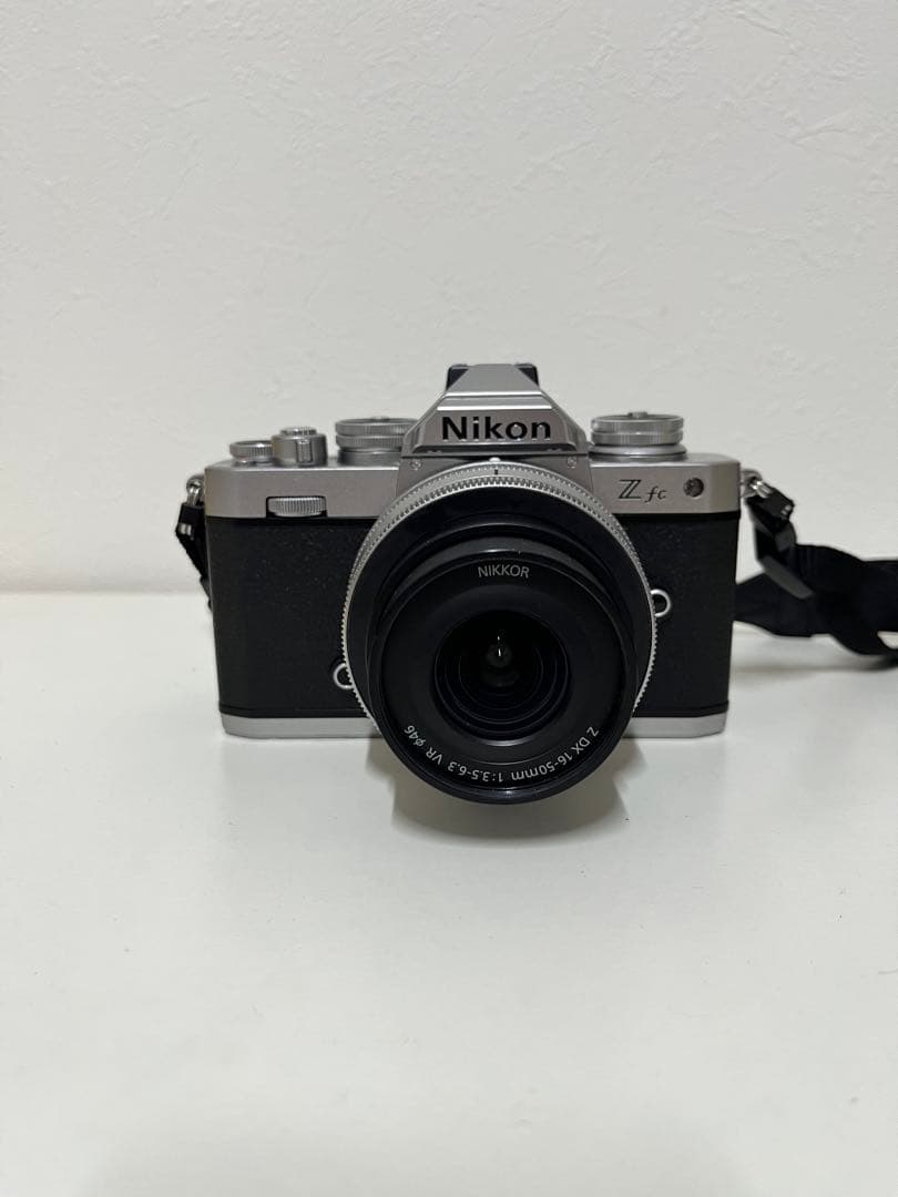 Nikon Z fc ミラーレス一眼カメラ