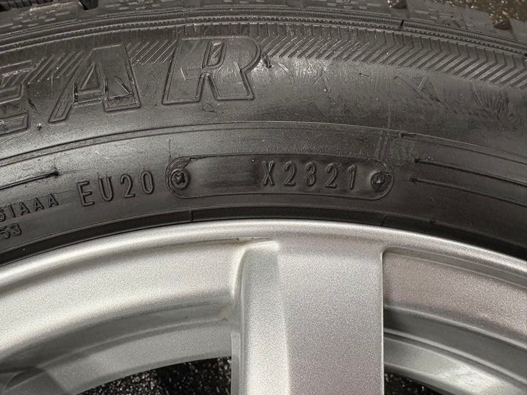 スタッドレスタイヤホイール 4本セット 205/60R16