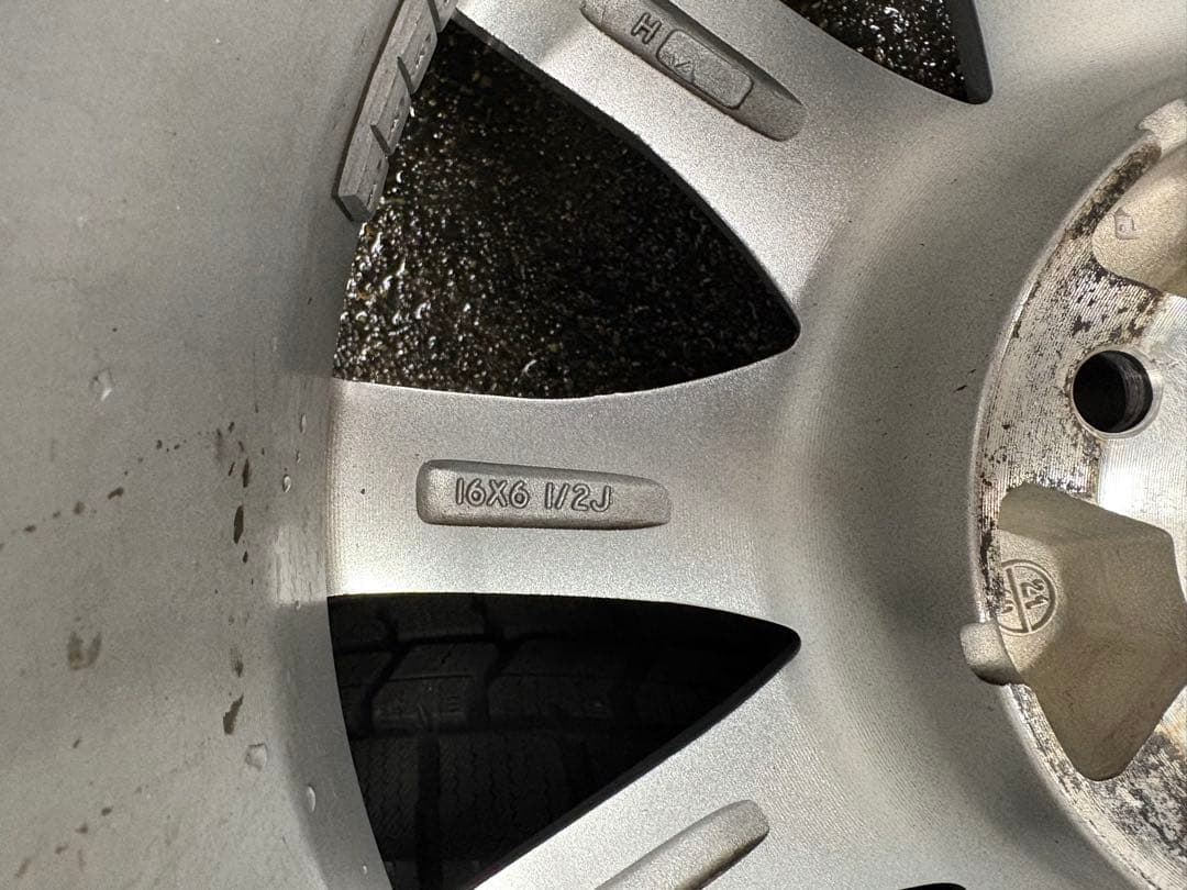 スタッドレスタイヤホイール 4本セット 205/60R16