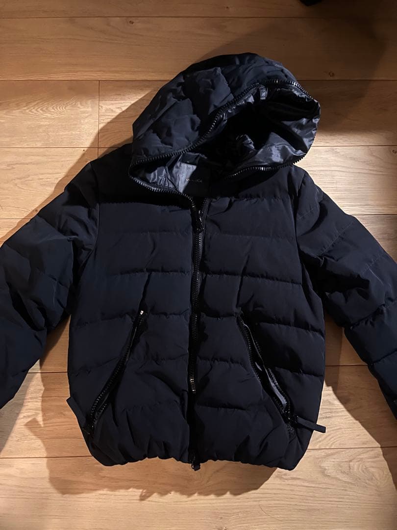 デュベティカフード付きダウンジャケット 黒　unisex ディオニシオ