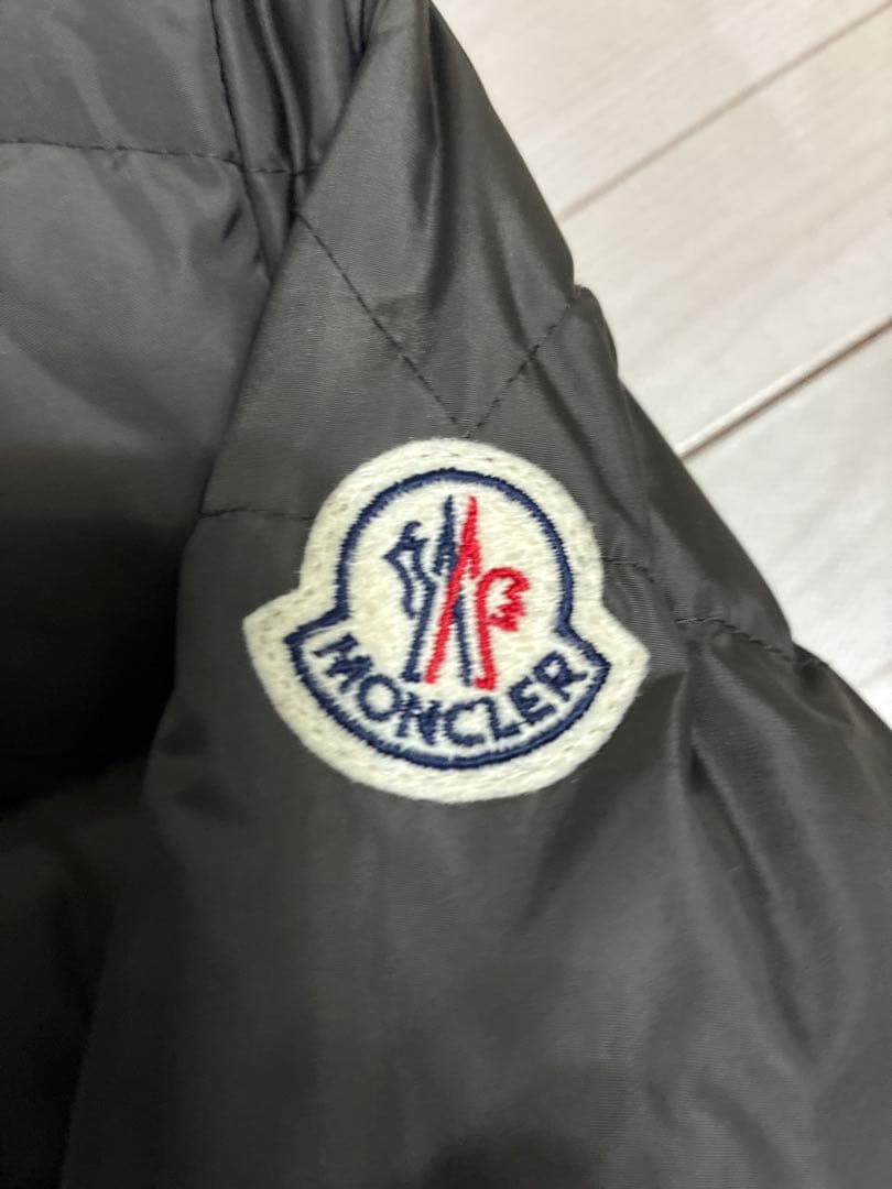 モンクレールSERRE GIUBBOTTOフリル付きダウン サイズ00