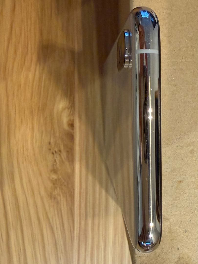 Apple iPhone XS ホワイト　64gb