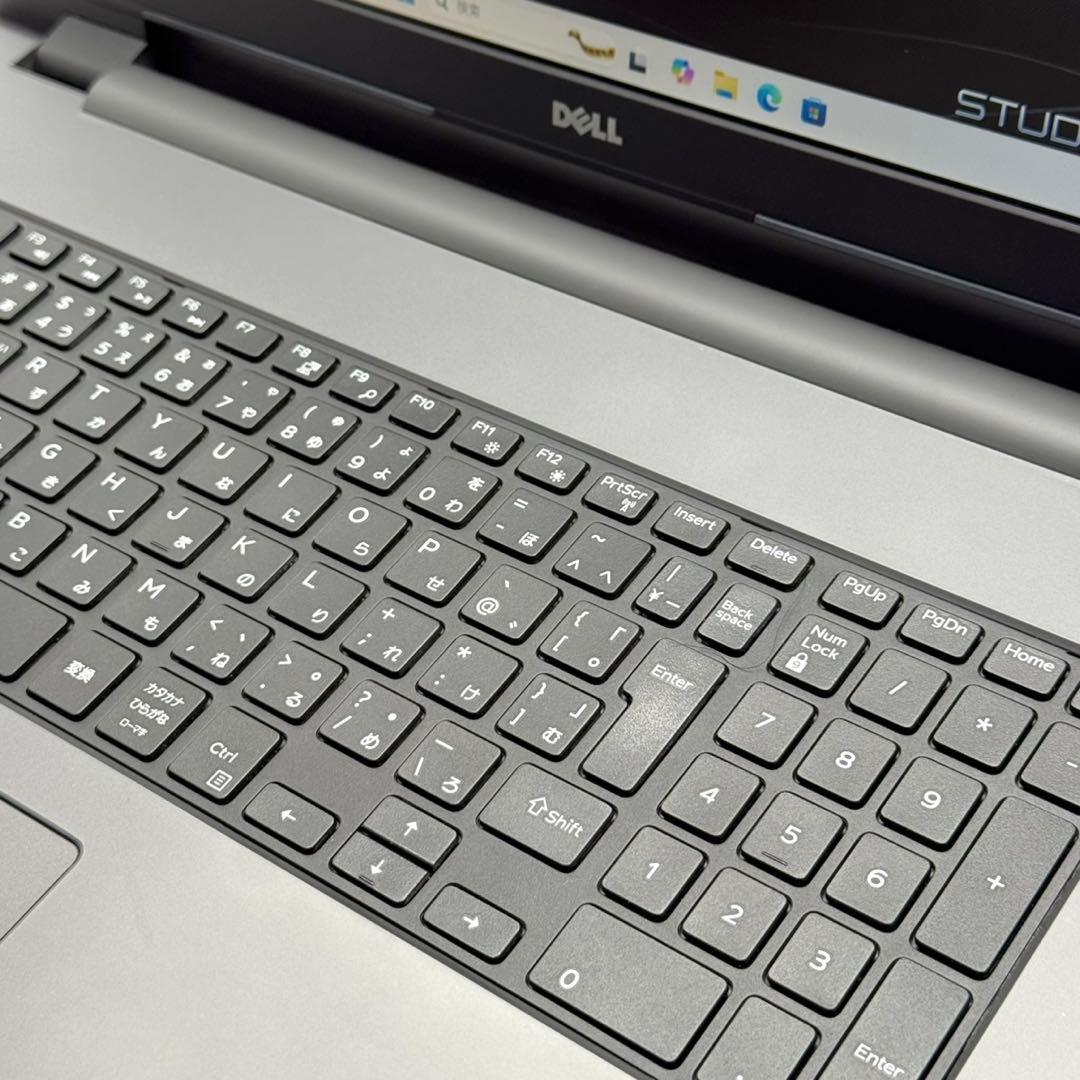 DELLノートパソコン i7 新品SSD 専用GPU 17.3型 高速 フルHD