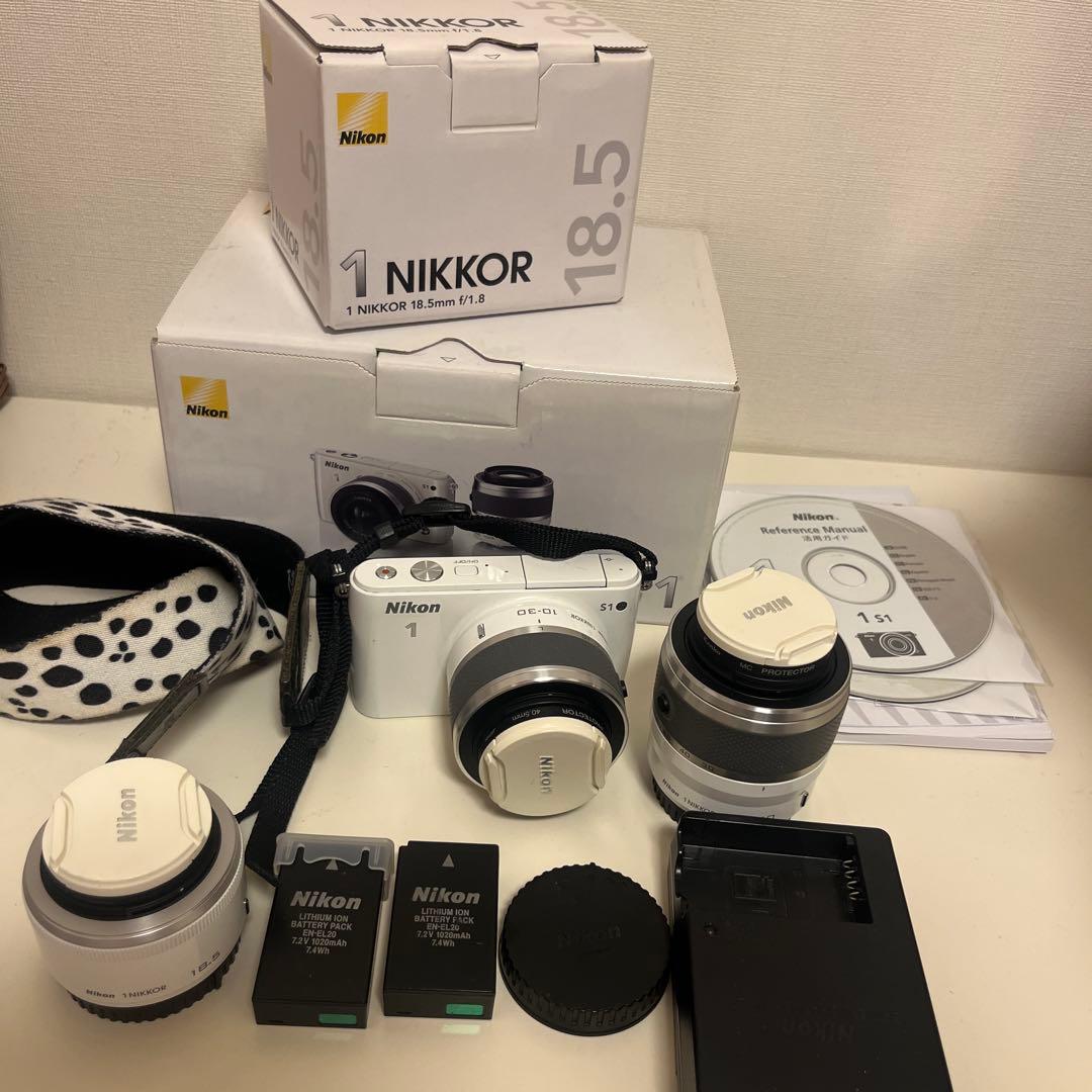 Nikon 1 J1 ミラーレスカメラ レンズ3本付き